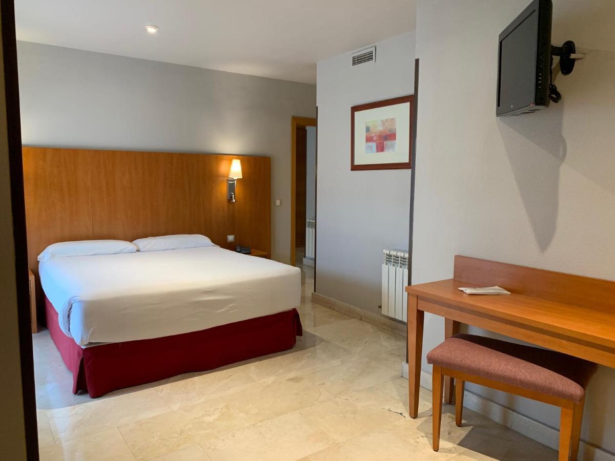 Exe Gran Hotel Almenar Las Rozas de Madrid Exterior foto