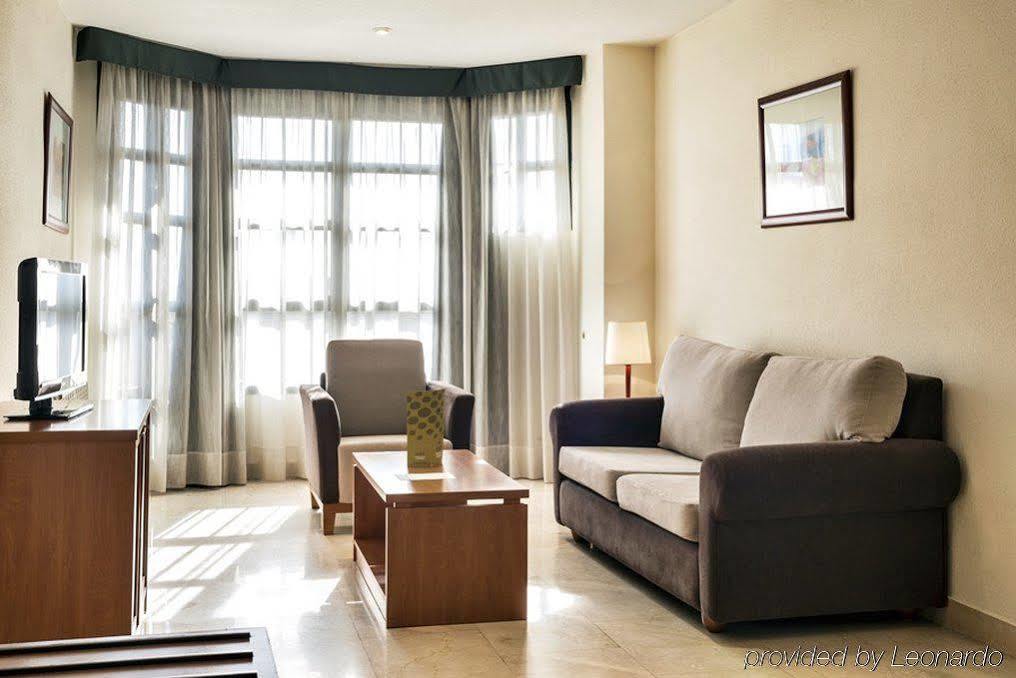 Exe Gran Hotel Almenar Las Rozas de Madrid Exterior foto